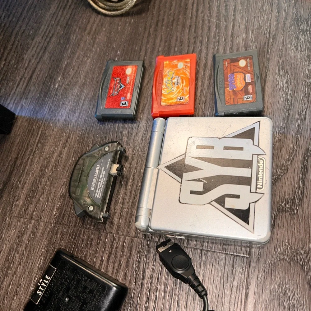 Nintendo Game Boy Advance SP - Gray